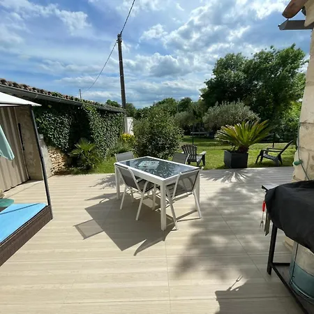 Holiday home Mas En Pierre 
