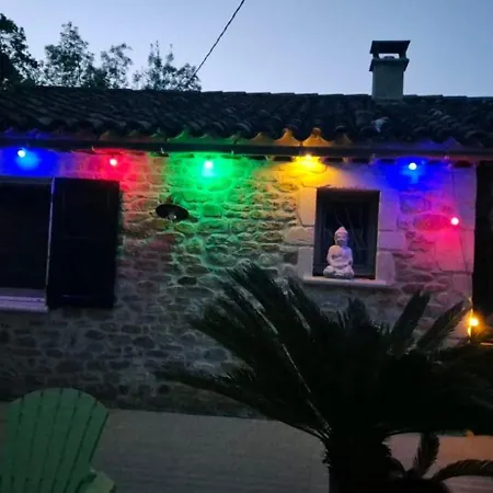 Holiday home Mas En Pierre 